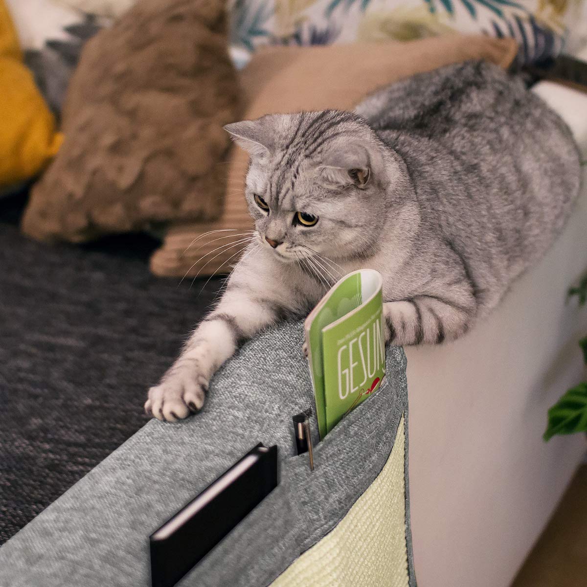 Navaris Cat Scratch Armrest Organizer Sisal Furniture Protector Mat