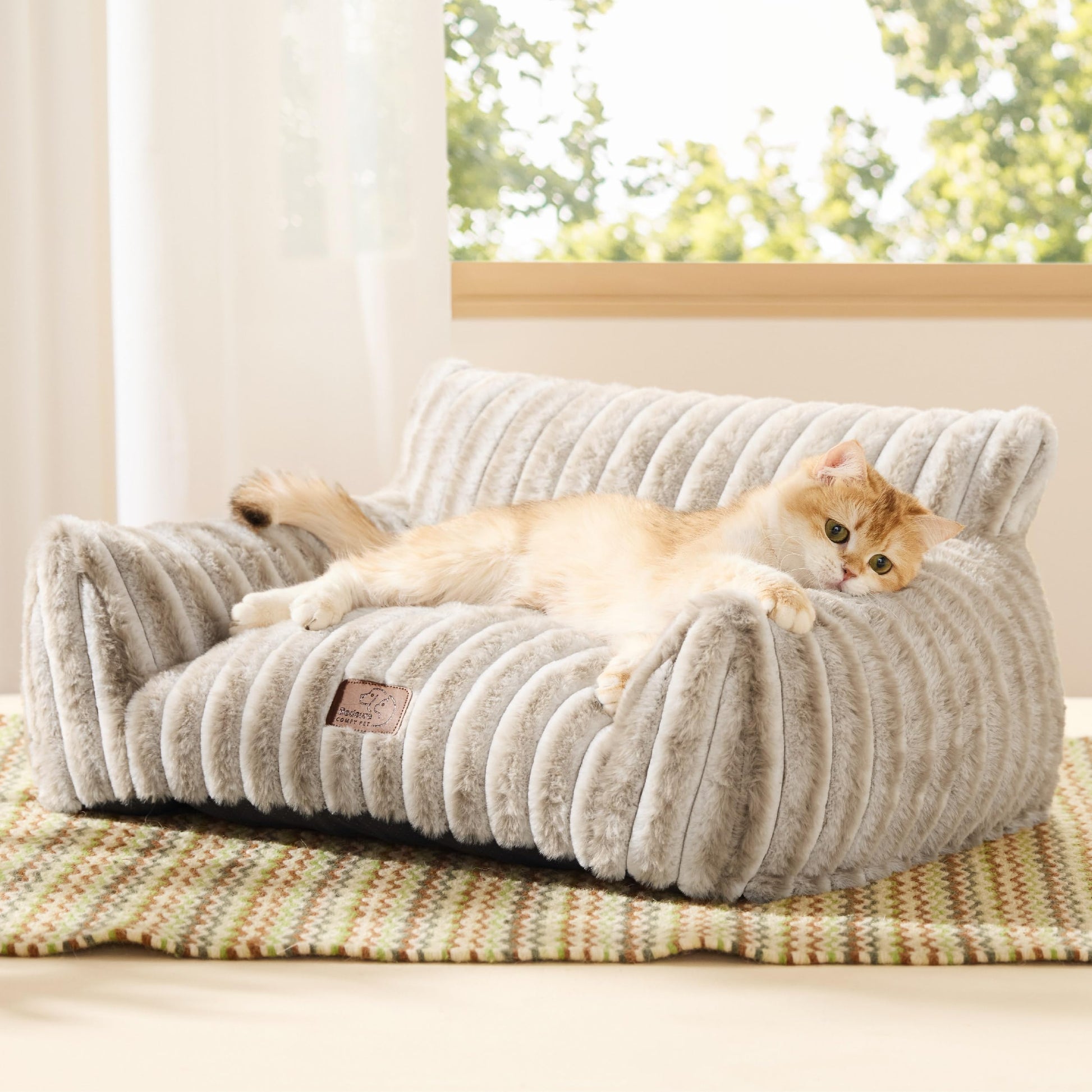 Bedsure ComfyFleece Cute Cat Couch for Pets Fluffy Cat beds